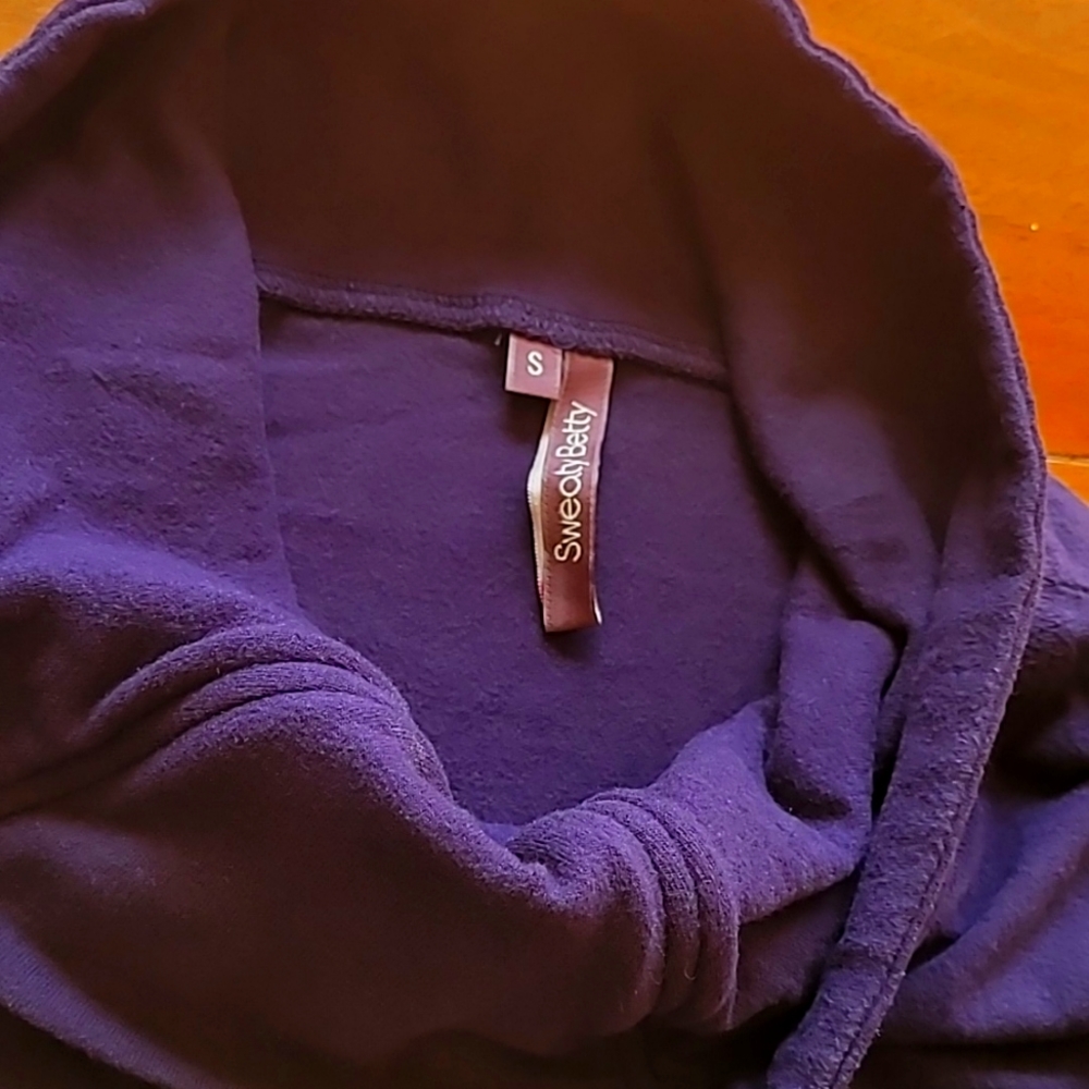 SWEATY BETTY Sweatshirt Size Small Purple Color GUC